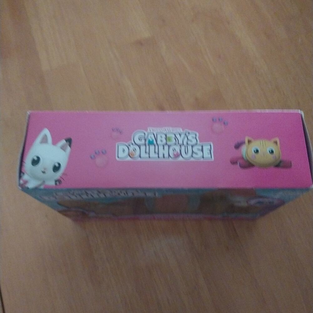 Gabby's Dollhouse Paw-tastic Pajama Party Playset - Picture 3 of 3
